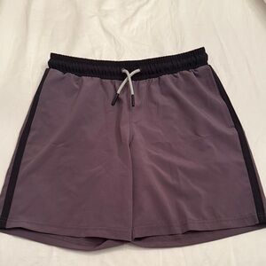 All in Motion Black and Gray Shorts Size L (10/12)
